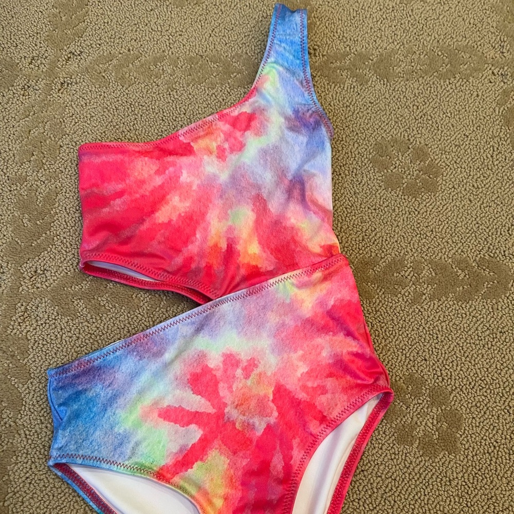 Girls Stella Cove bathing suit sz 6